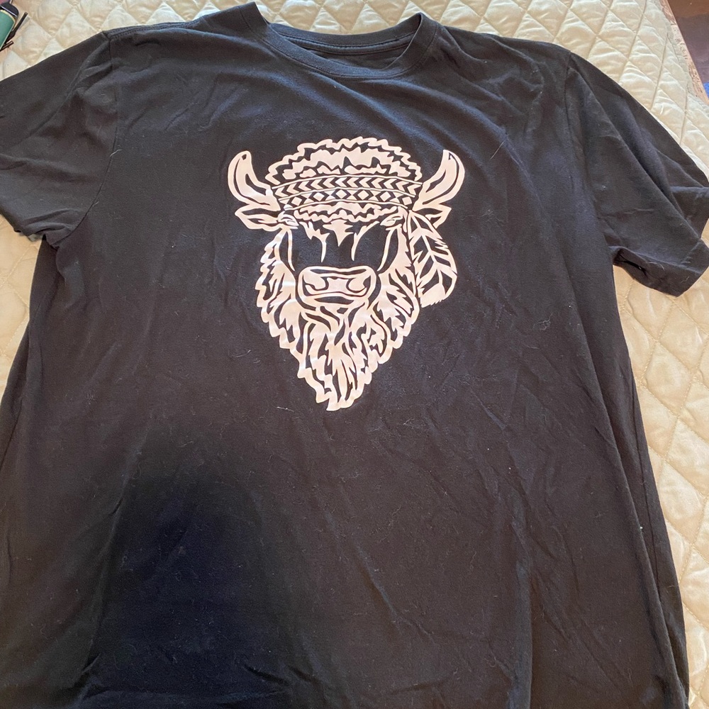 Indian headdress Buffalo T-shirt